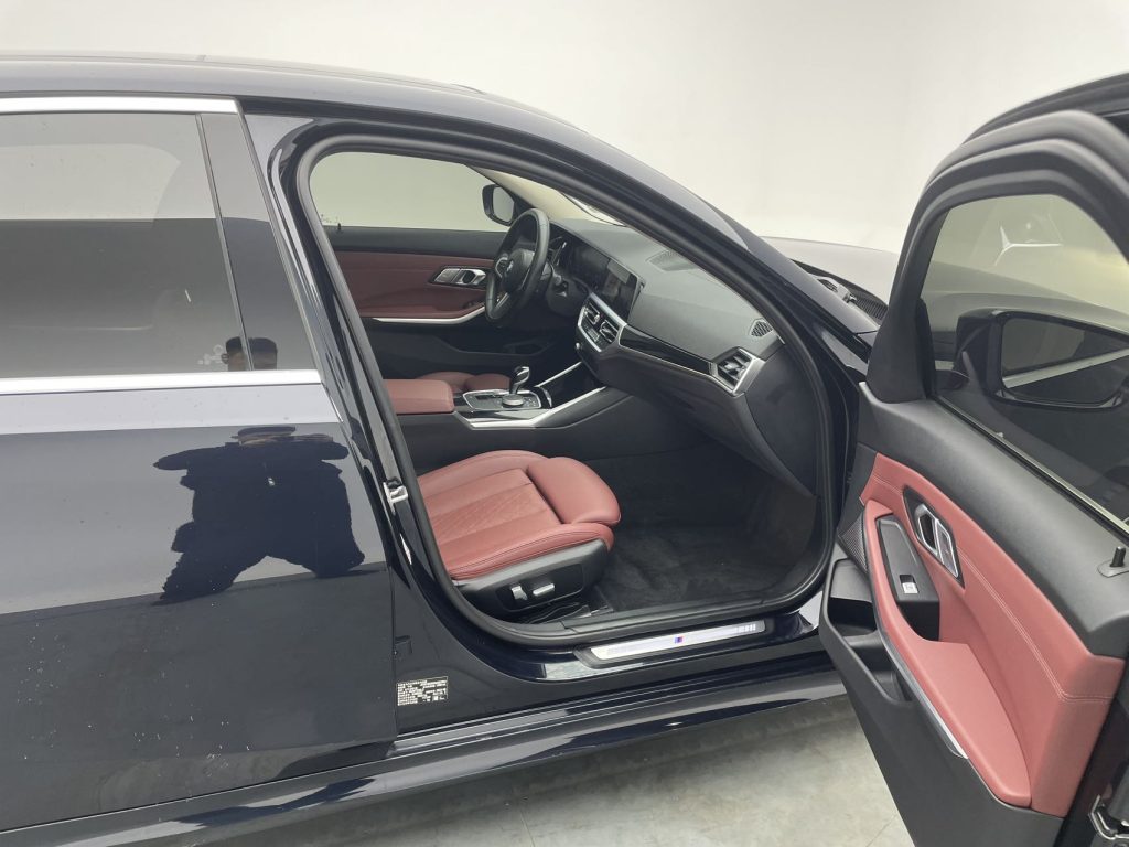 BMW 3 серии 2022 года 320Li M Sport Package - Huishida Trading