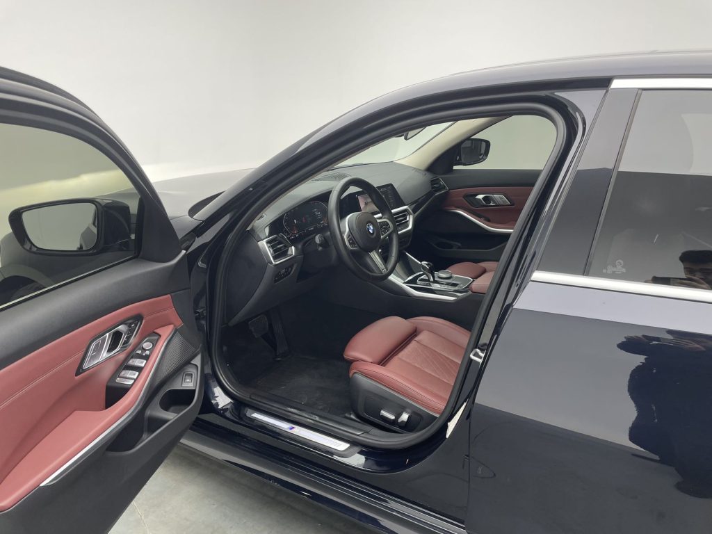 BMW 3 серии 2022 года 320Li M Sport Package - Huishida Trading