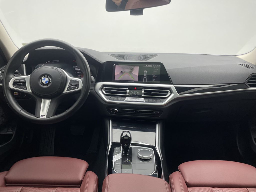 BMW 3 серии 2022 года 320Li M Sport Package - Huishida Trading