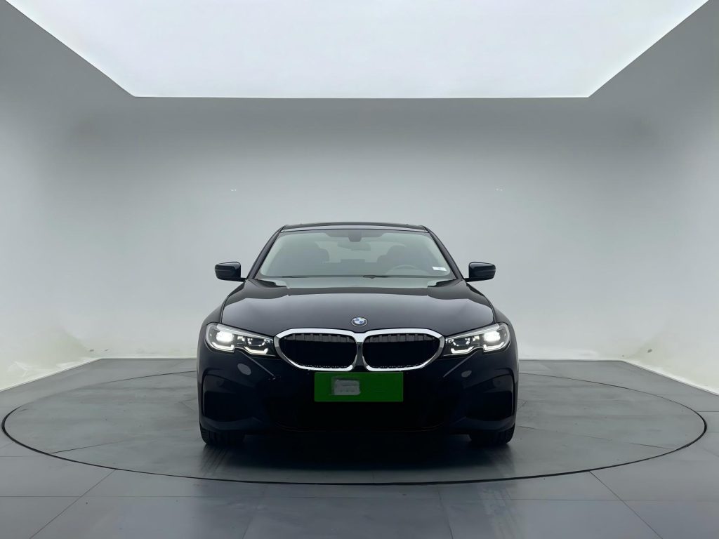 BMW 3 серии 2022 года 320Li M Sport Package - Huishida Trading