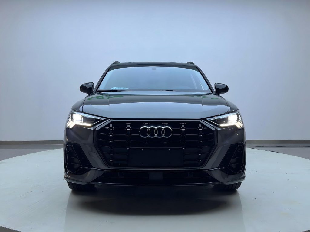 Audi Q3 2023 35 TFSI Sportline (1.4T) - Huishida Trading