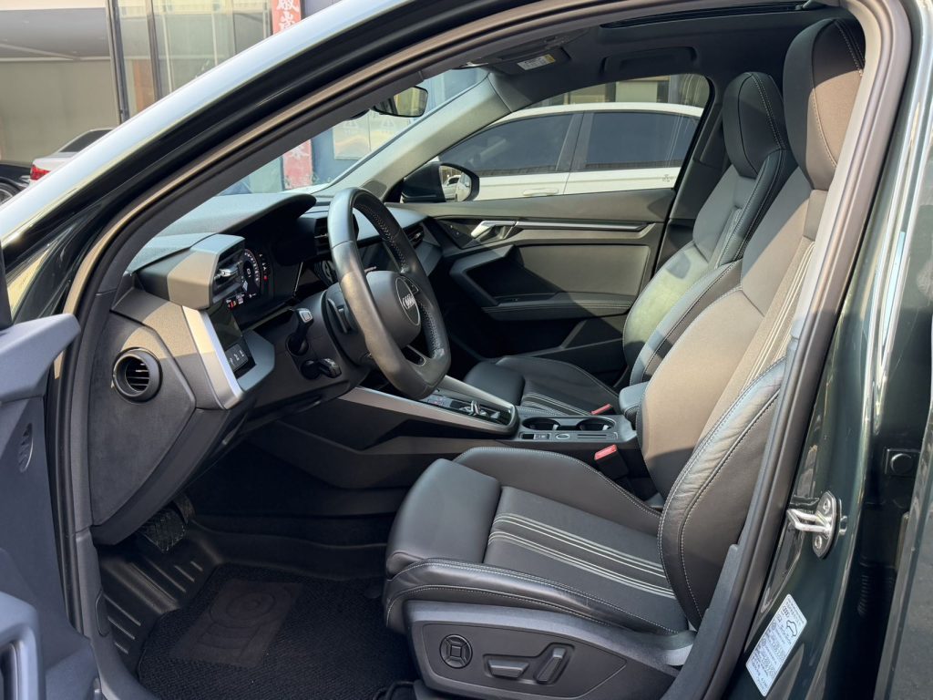 Audi A3 2022 модельного года A3L Limousine 35 TFSI Sportline - Huishida Trading