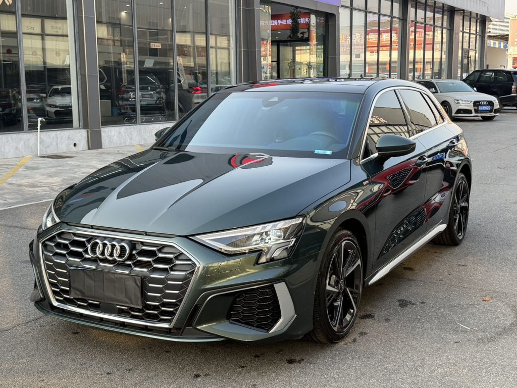 Audi A3 2021 Sportback 35 TFSI Fashion Sport Edition - Huishida Trading