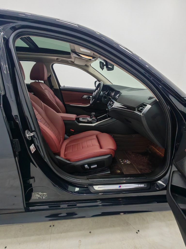 BMW 3 серии 2021 года с обновленным дизайном 320Li M Sport Package - Huishida Trading