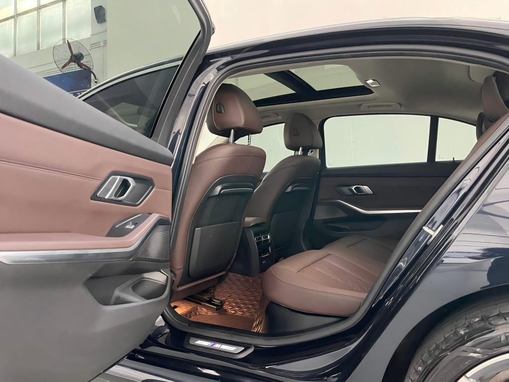 BMW 3 серии 2022 320Li M Sport Package - Huishida Trading