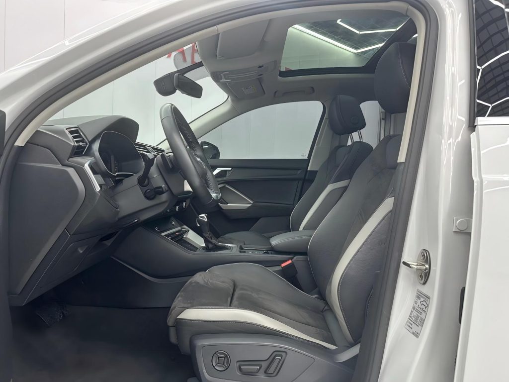 Audi Q3 2022 года 35 TFSI Sportline - Huishida Trading