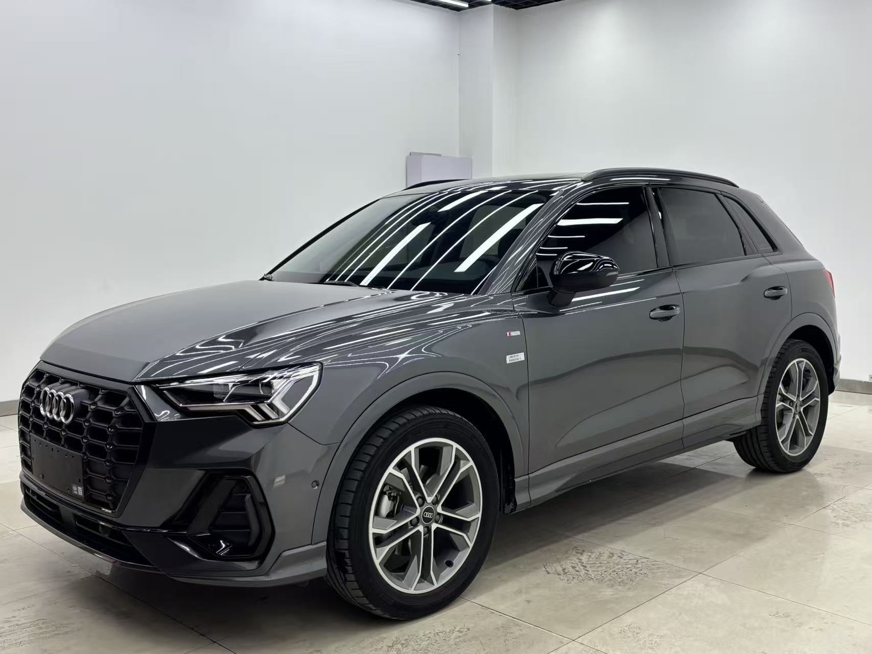 Audi Q3 2023 35 TFSI Sportline (1.4T)