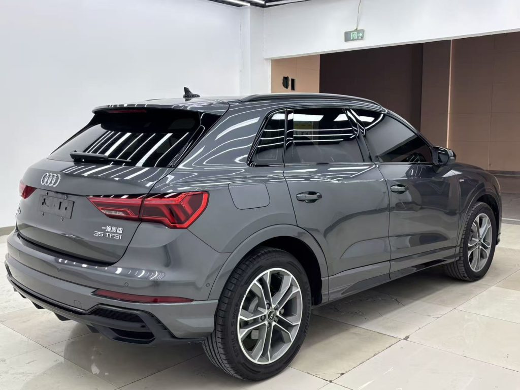 Audi Q3 2023 35 TFSI Sportline (1.4T) - Huishida Trading