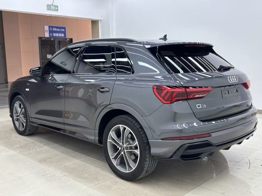 Audi Q3 2023 35 TFSI Sportline (1.4T) - Huishida Trading