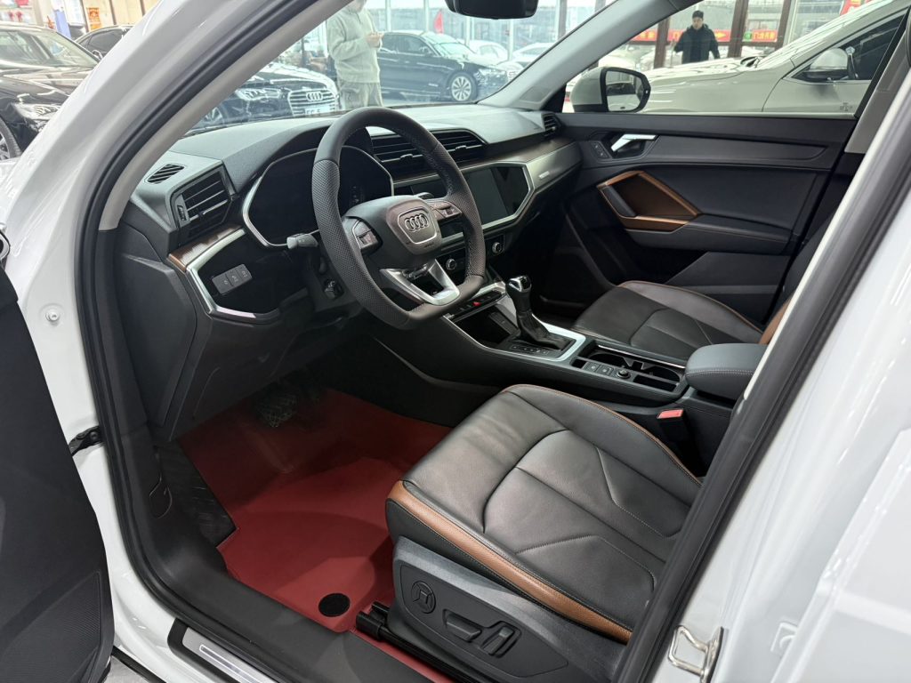 Audi Q3 2022 35 TFSI Style Plus - Huishida Trading