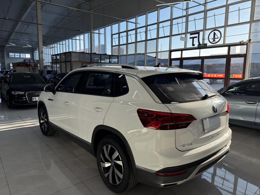 Volkswagen TAYRON 2022 280TSI с двухколесным приводом, версия Luxury Smart Connect - Huishida Trading