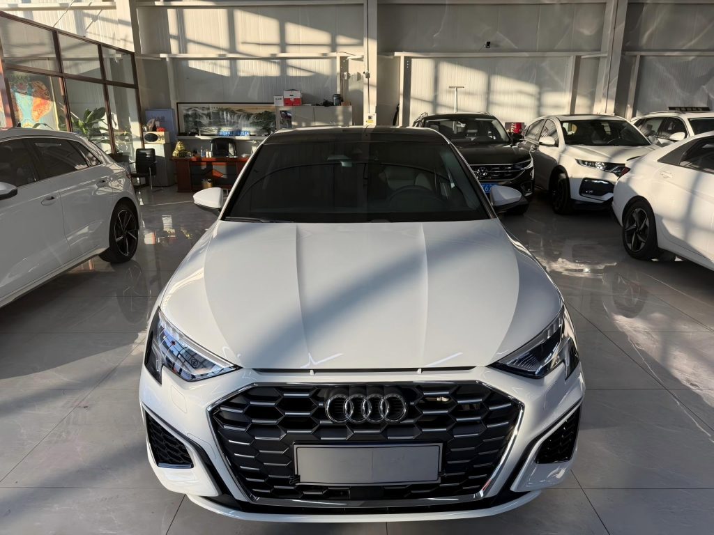 Audi A3 2023 Sportback 35 TFSI Sport - Huishida Trading