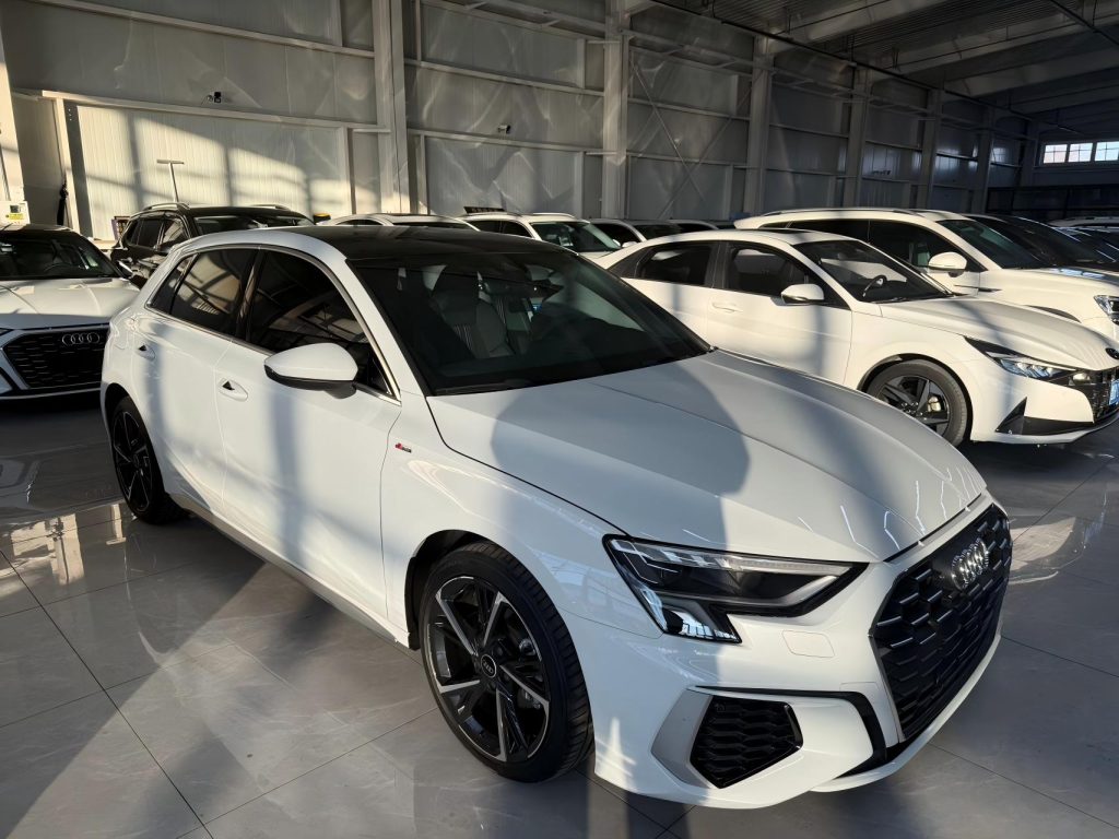 Audi A3 2023 Sportback 35 TFSI Sport - Huishida Trading