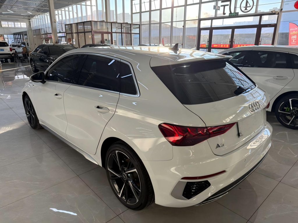 Audi A3 2023 Sportback 35 TFSI Sport - Huishida Trading