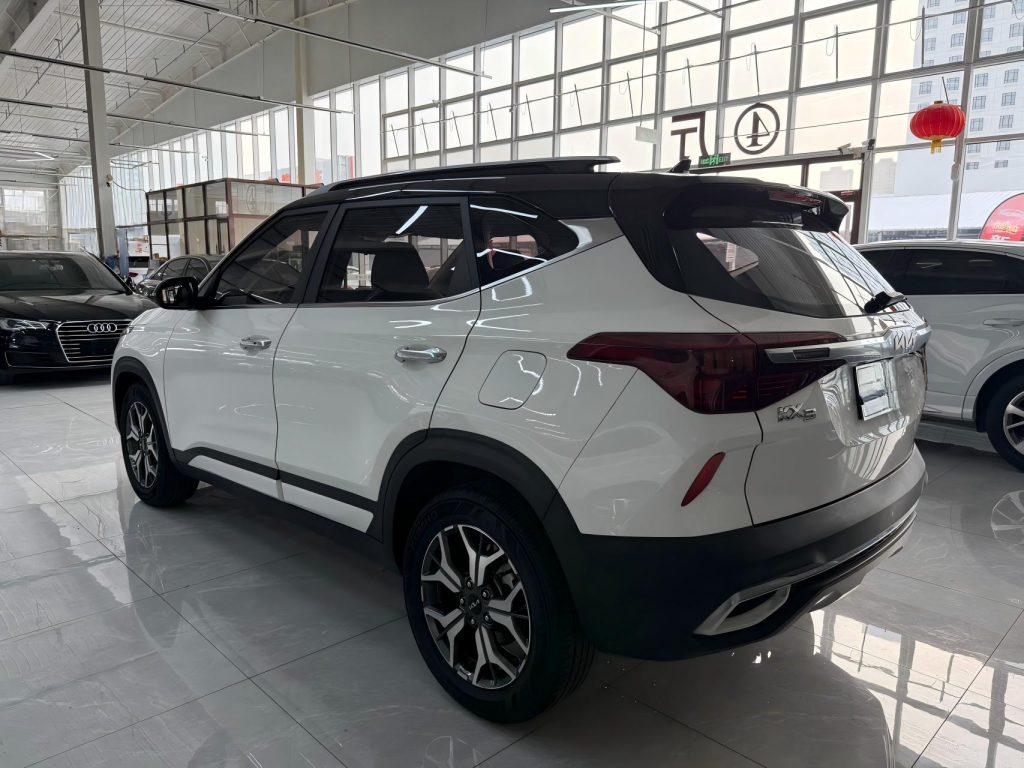 Kia KX3 2021 1,5 л CVT Trend Edition - Huishida Trading