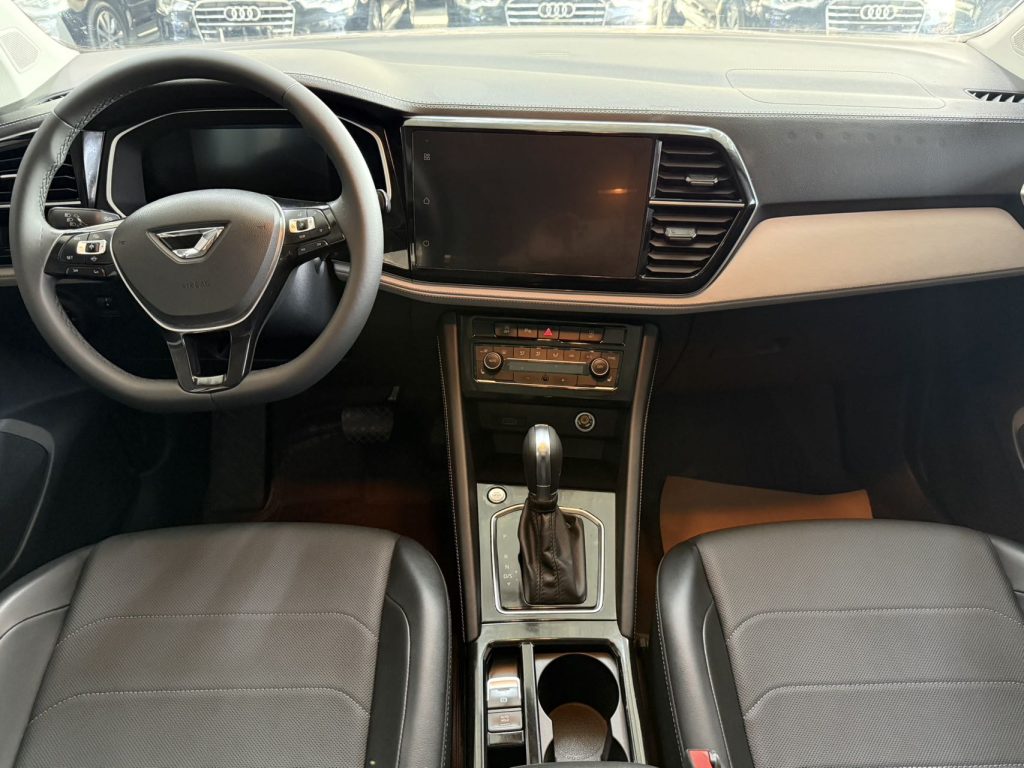 Jetta VS5 2022 Модель 280TSI Автоматическая коробка передач High-Gloss Glory Edition - Huishida Trading