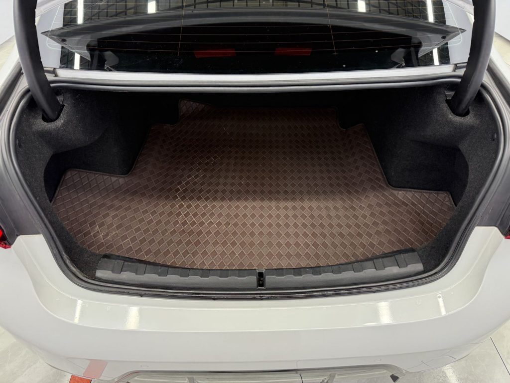 BMW 3 Series 2023 320Li M Sport Package - Huishida Trading