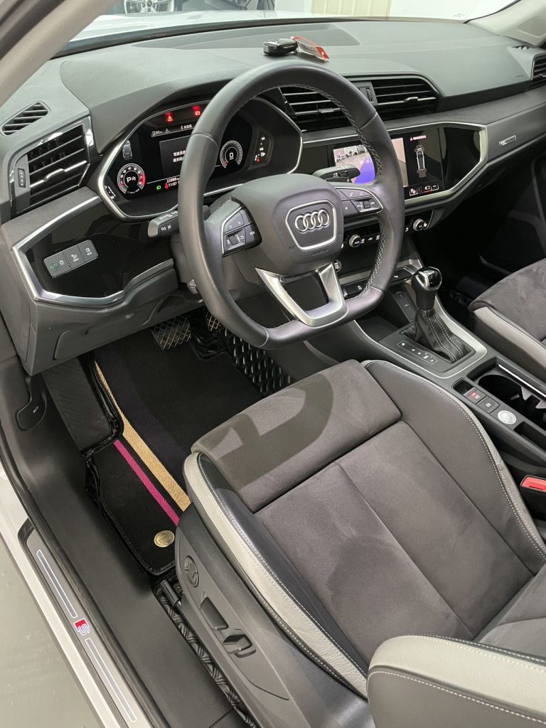 Audi Q3 2022 года 35 TFSI Sportline - Huishida Trading