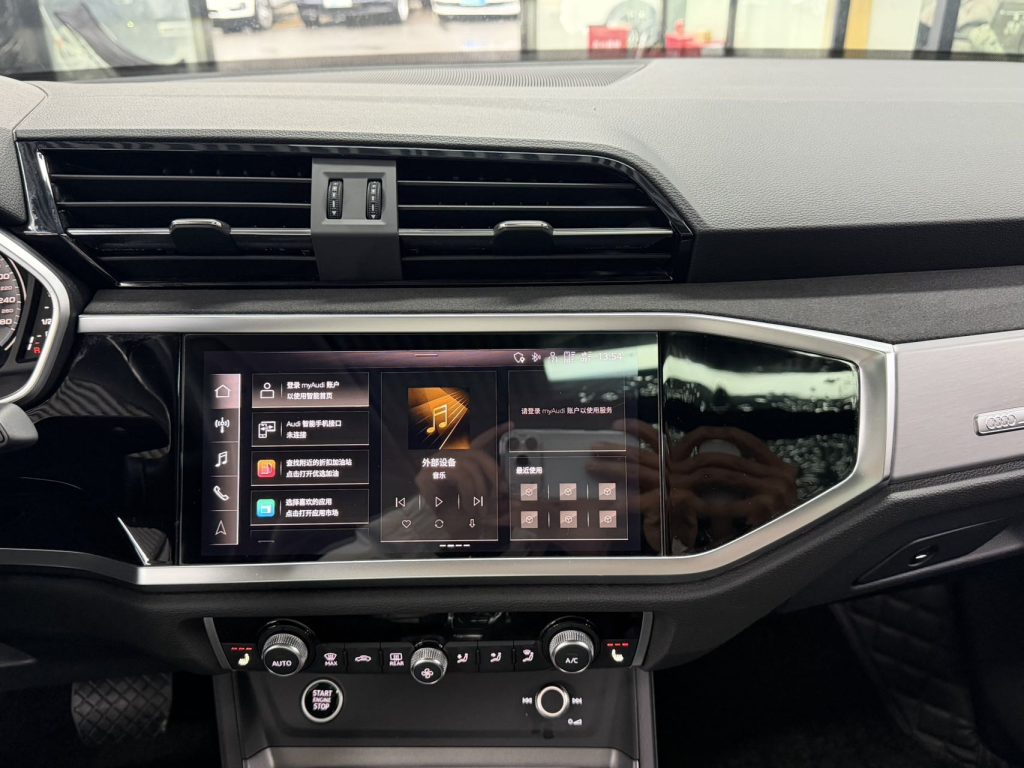 Audi Q3 2022 35 TFSI Sportline National VI - Huishida Trading