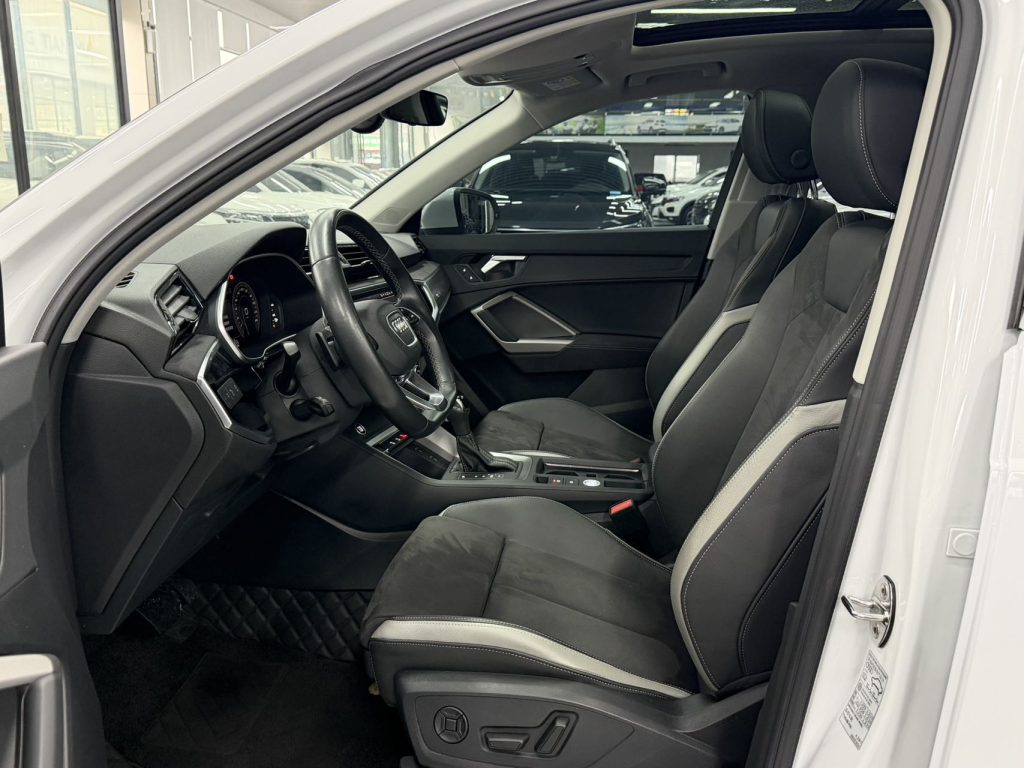 Audi Q3 2022 35 TFSI Sportline National VI - Huishida Trading