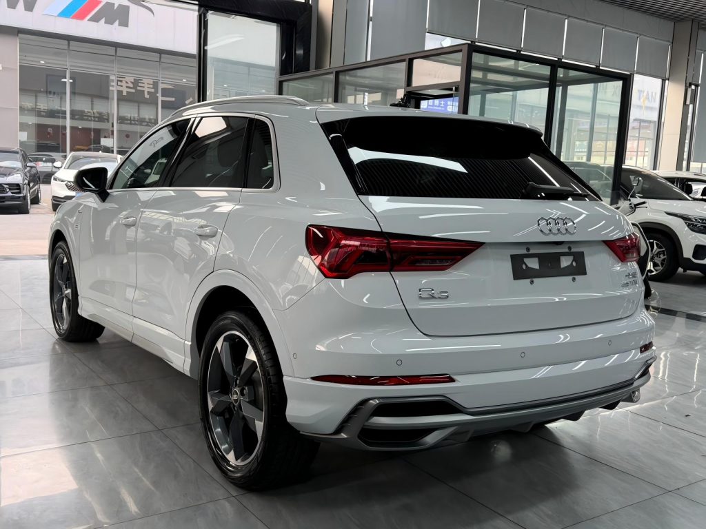 Audi Q3 2023 35 TFSI Sportline (1.4T) - Huishida Trading