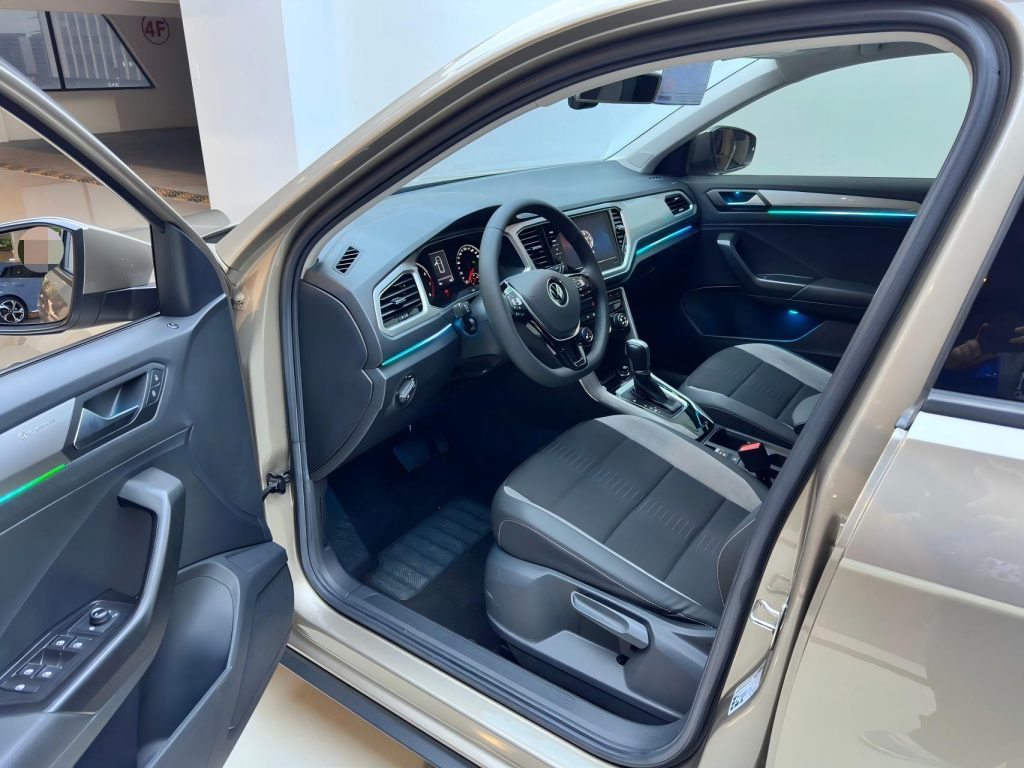 Volkswagen T-ROC 2022 280TSI DSG Передний привод Elite PLUS - Huishida Trading