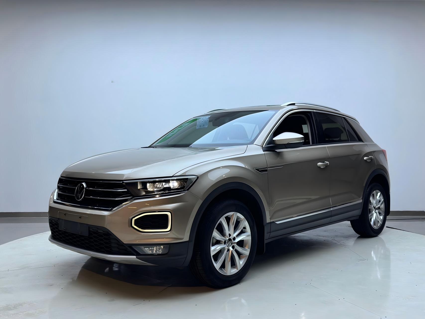 Volkswagen T-ROC  2022 280TSI DSG Передний привод Elite PLUS