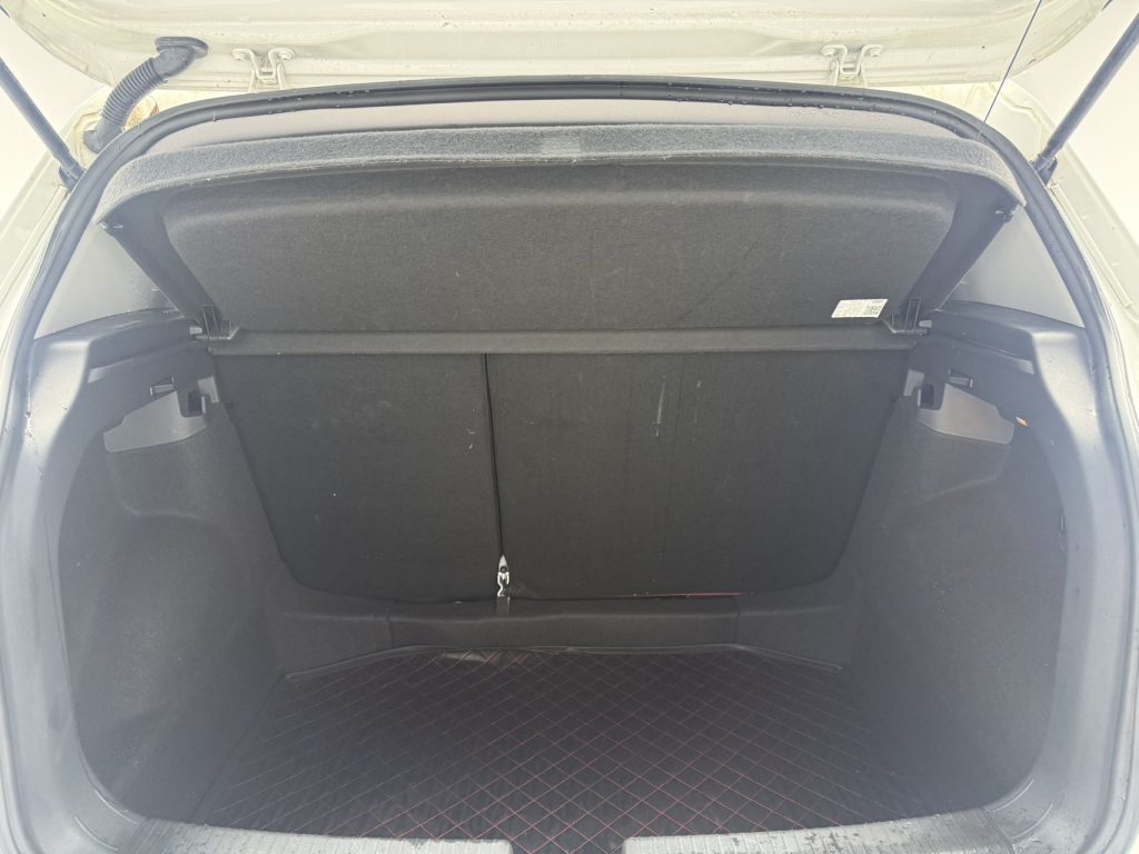 Volkswagen TACQUA 2021 1,5 л Automatic Connect Edition - Huishida Trading