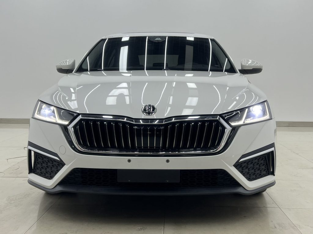 Škoda Octavia 2022 Модель PRO TSI280 Premium Edition - Huishida Trading