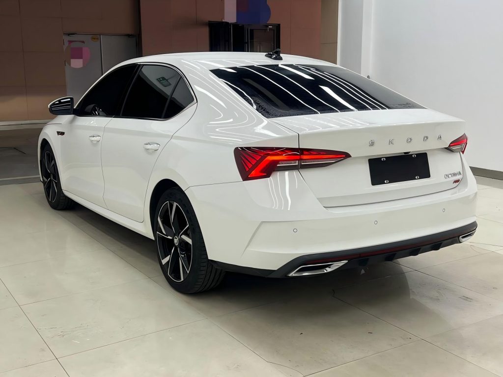 Škoda Octavia 2022 Модель PRO TSI280 Premium Edition - Huishida Trading