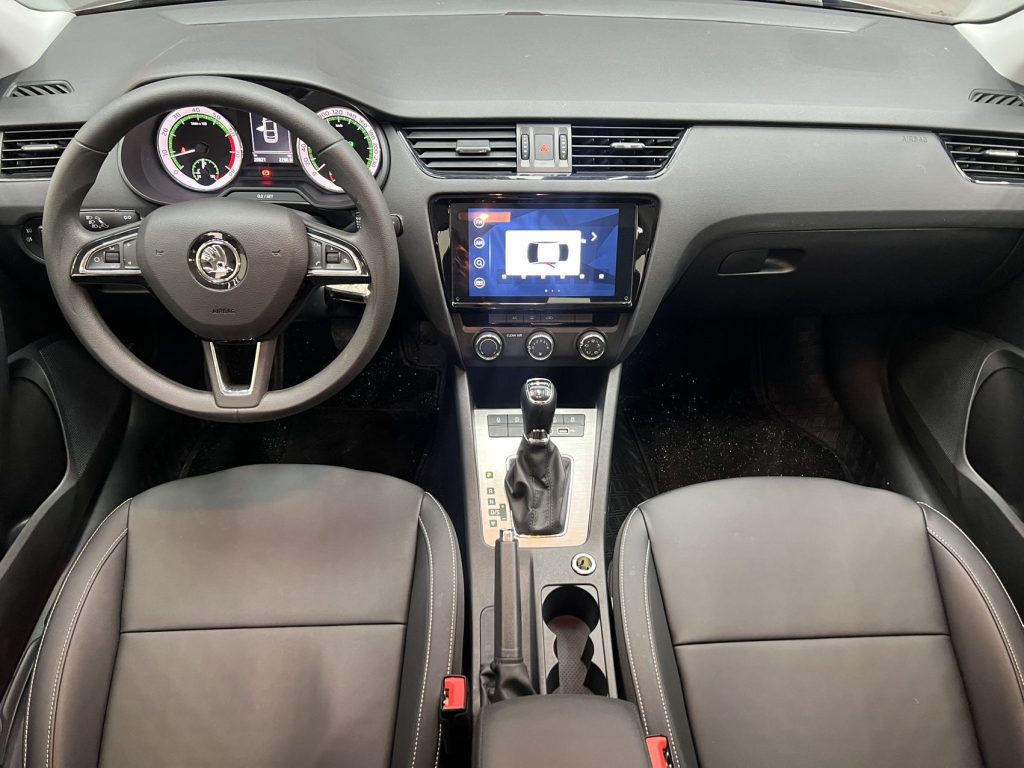 Škoda Octavia 2021 года 1,5 л Comfort Edition - Huishida Trading