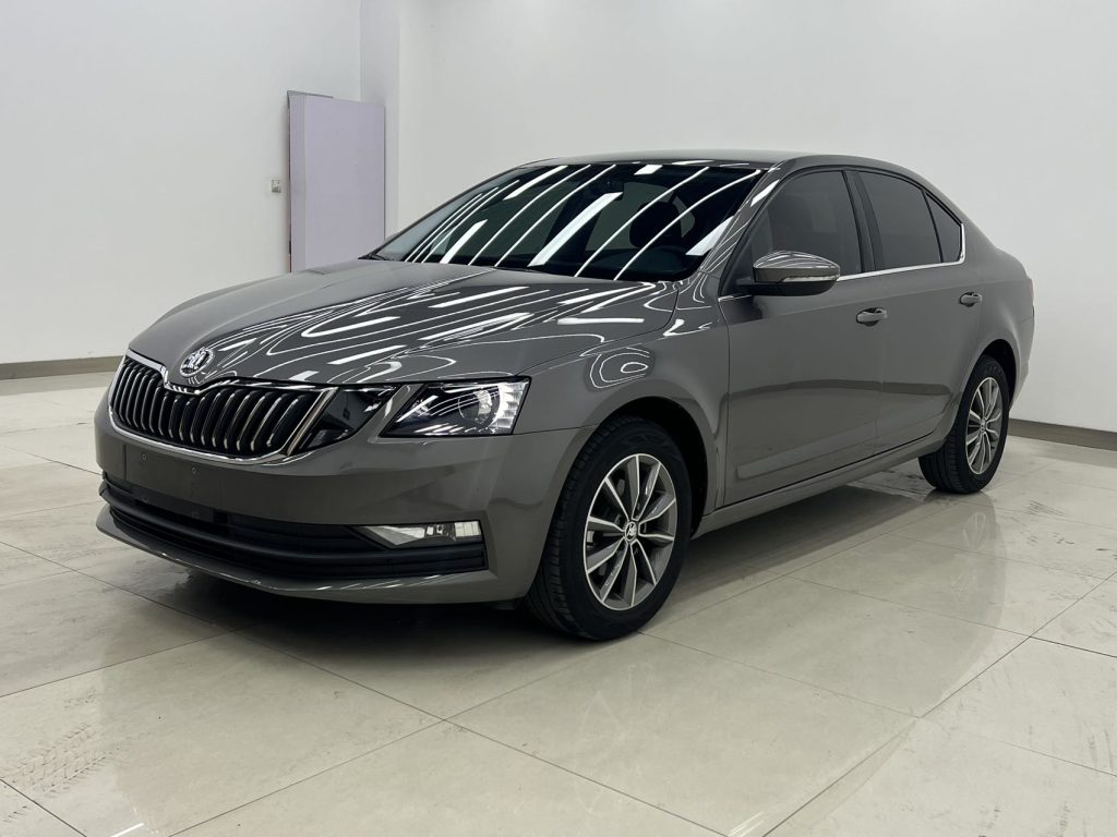 Škoda Octavia 2021 года 1,5 л Comfort Edition - Huishida Trading