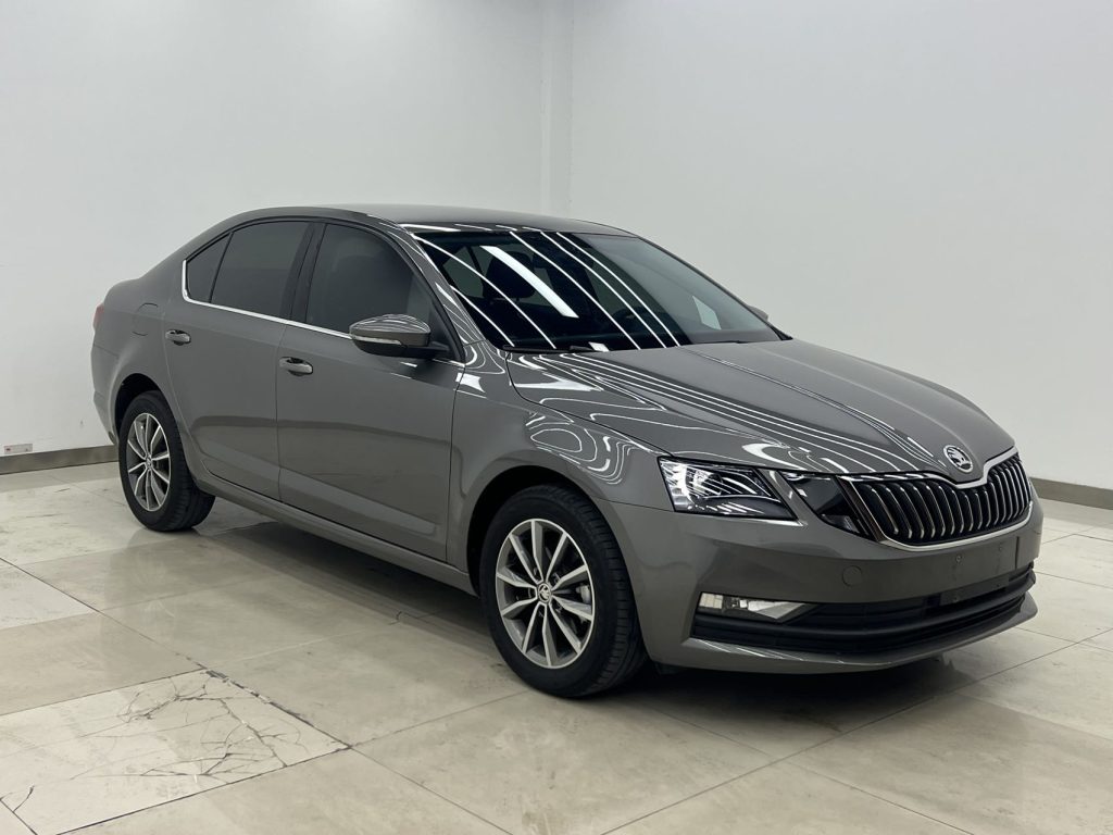 Škoda Octavia 2021 года 1,5 л Comfort Edition - Huishida Trading