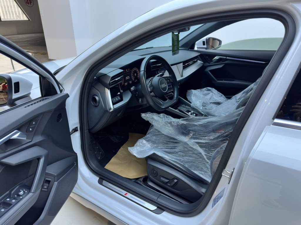 Audi A3 Sportback 2022 Sportback 35 TFSI Luxury Sport Edition - Huishida Trading