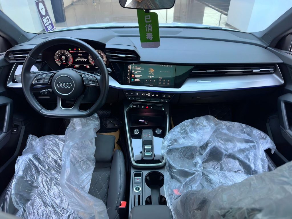 Audi A3 Sportback 2022 Sportback 35 TFSI Luxury Sport Edition - Huishida Trading