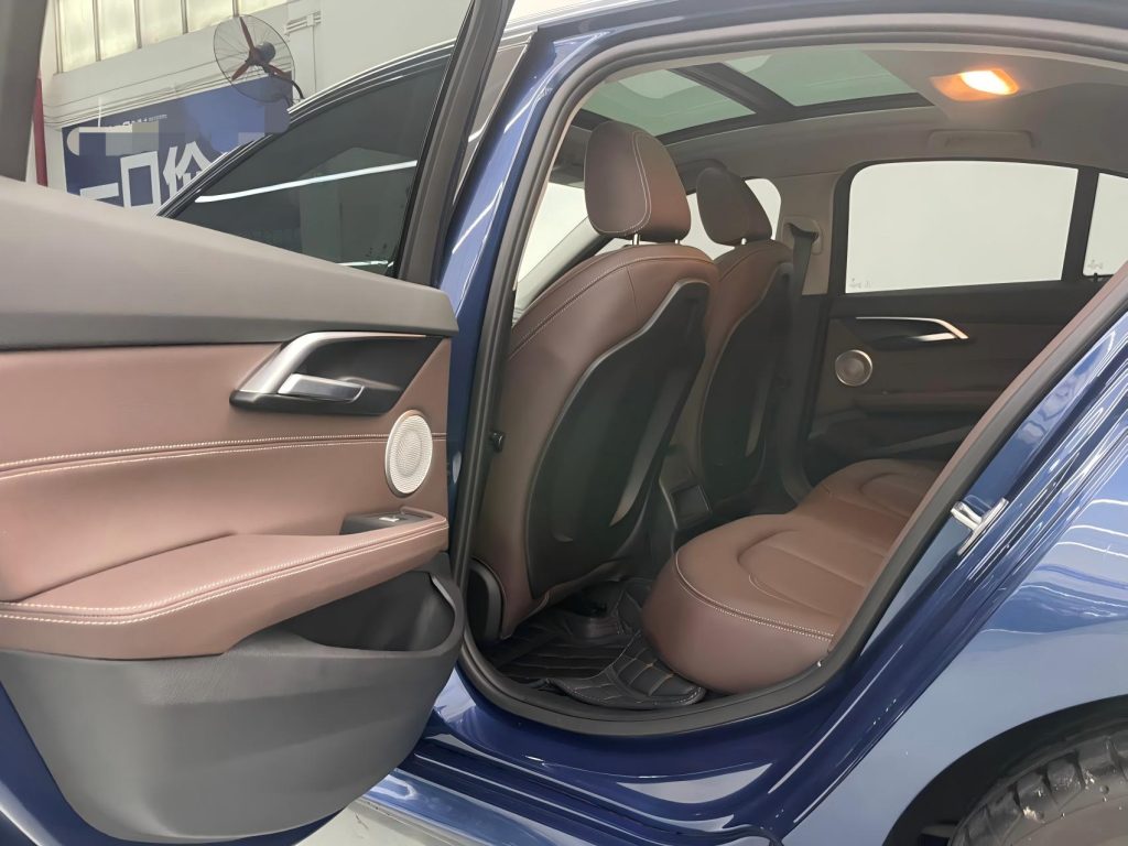 BMW 1 серии 2022 года 120i M Sport Night Edition - Huishida Trading