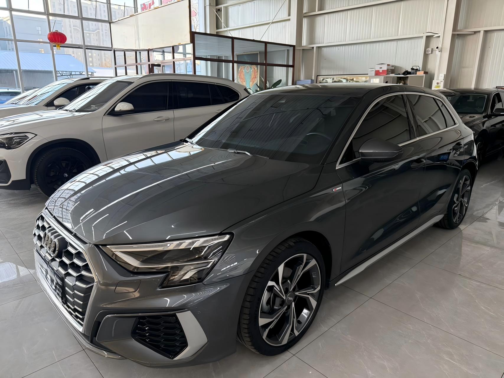 Audi A3 2022 Sportback 35 TFSI Luxury Sport