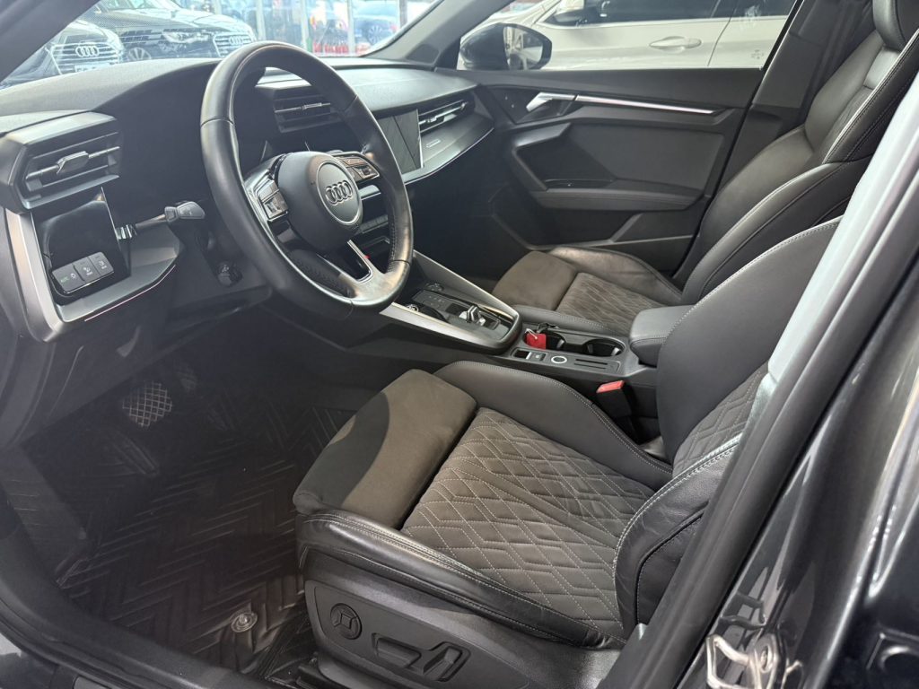 Audi A3 2022 Sportback 35 TFSI Luxury Sport - Huishida Trading