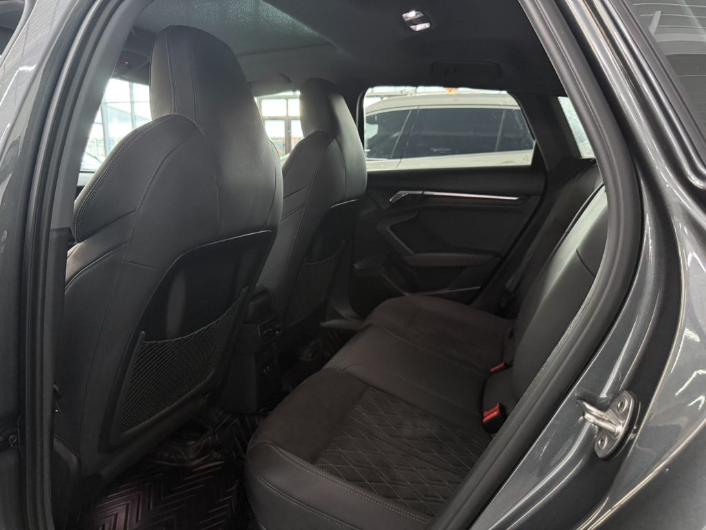 Audi A3 2022 Sportback 35 TFSI Luxury Sport - Huishida Trading