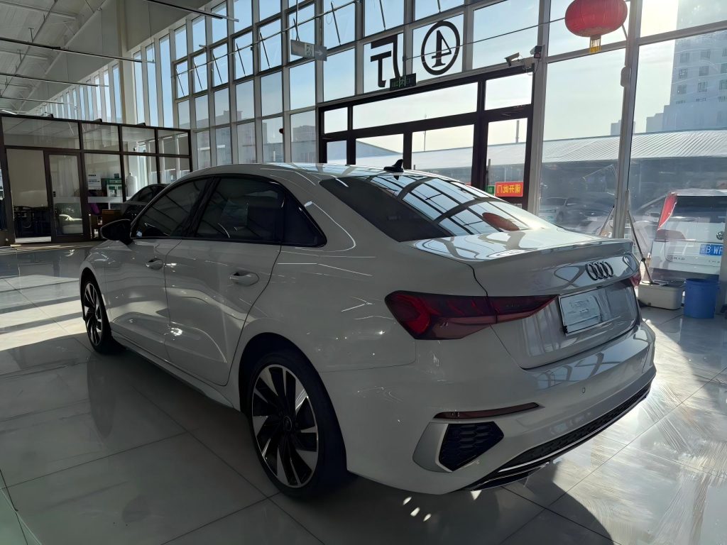 Audi A3 2022 A3L Limousine 35 TFSI Sportline - Huishida Trading