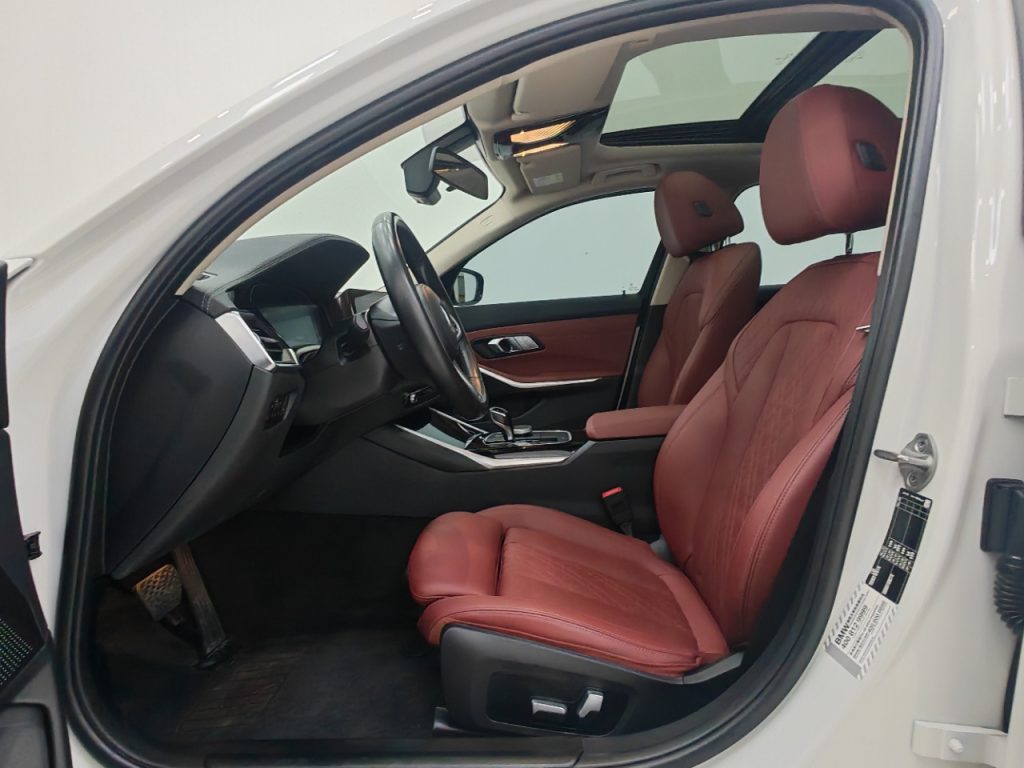 BMW 3 серии 2022 320Li M Sport Package - Huishida Trading