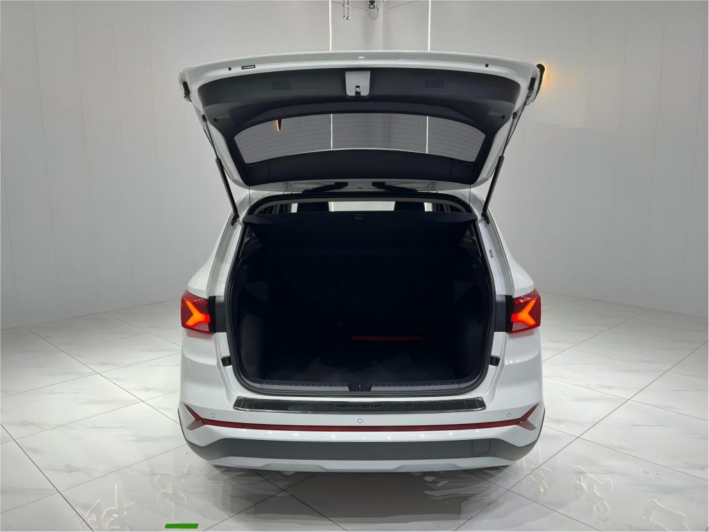 Jetta VS7 2023 Модель 280TSI Автоматическая коробка передач High-Gloss Glory Edition - Huishida Trading