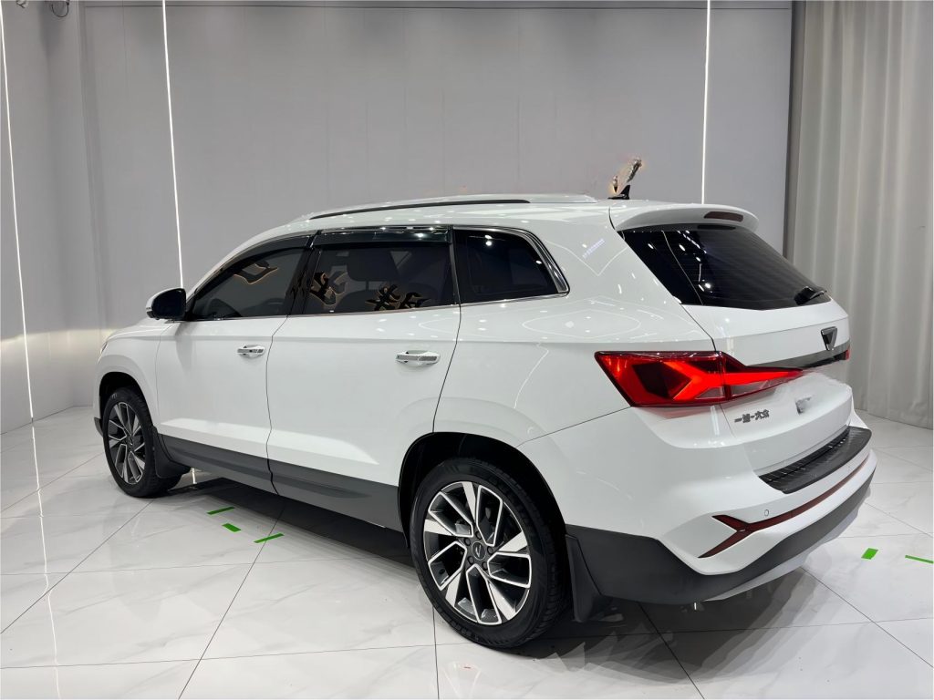 Jetta VS7 2023 Модель 280TSI Автоматическая коробка передач High-Gloss Glory Edition - Huishida Trading