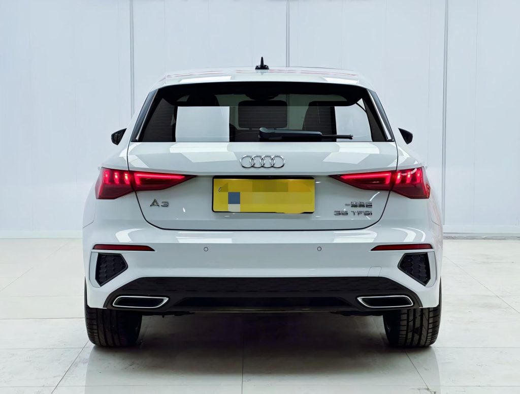 Audi A3 2021 Sportback 35TFSI Luxury Elegance Edition - Huishida Trading