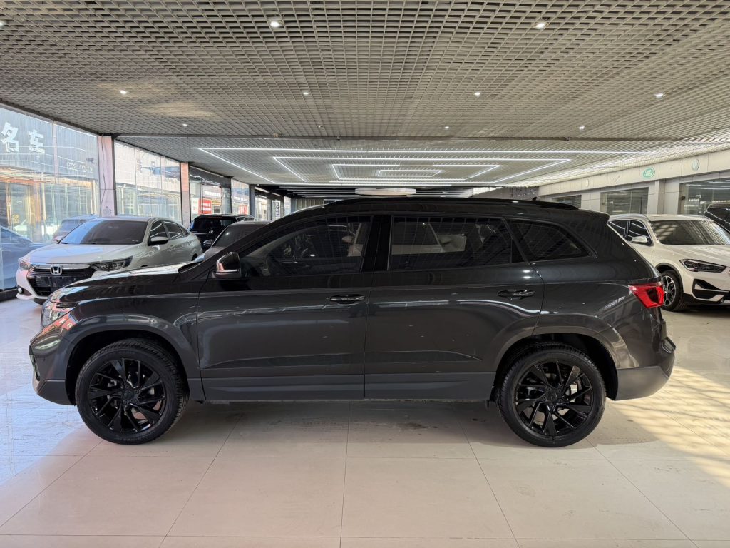 Jetta VS7 2022 Model Automatic High-Gloss Glory Edition - Huishida Trading