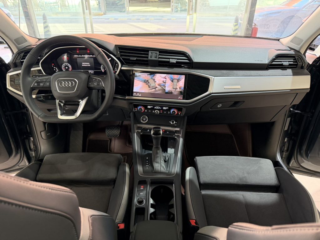 Audi Q3 2022 35TFSI Sportline - Huishida Trading
