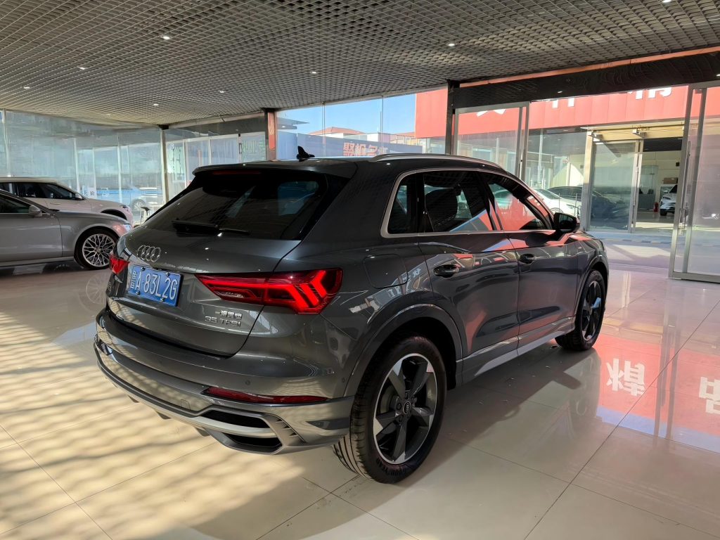 Audi Q3 2022 35TFSI Sportline - Huishida Trading
