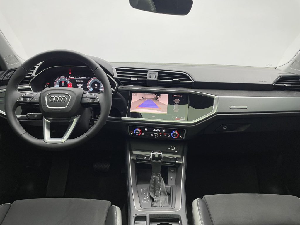 Audi Q3 2022 года 35 TFSI Progressive Dynamic - Huishida Trading