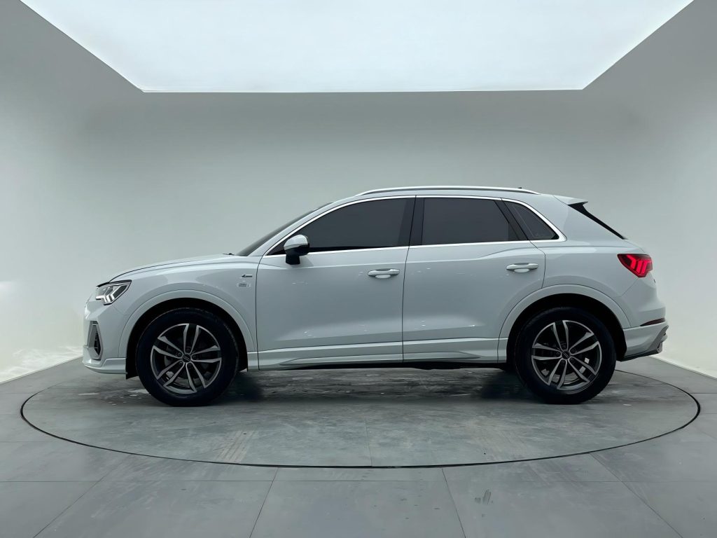 Audi Q3 2022 года 35 TFSI Progressive Dynamic - Huishida Trading