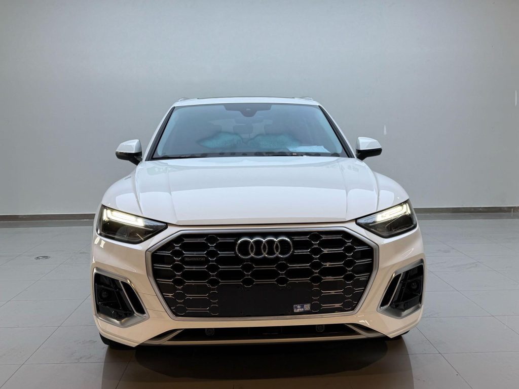 Audi Q5L 2021 45 TFSI Luxury Dynamic Edition - Huishida Trading
